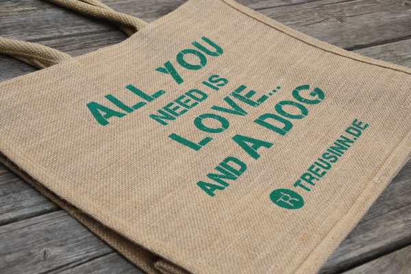 Jute-Shopper All you need is love and a dog